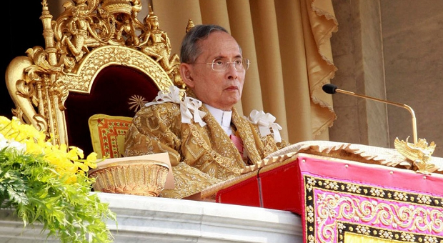 Thailand's King Bhumibol Makes Rare Appearance