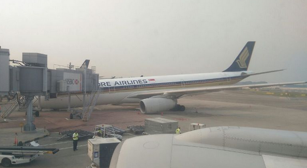 Singapore Airlines A330 Collapses At Changi Airport
