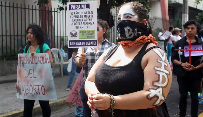 Actvists protest against El Salvador's anti-abortion laws