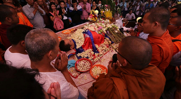 Cambodian’s Mourn Government Critic Kem Ley
