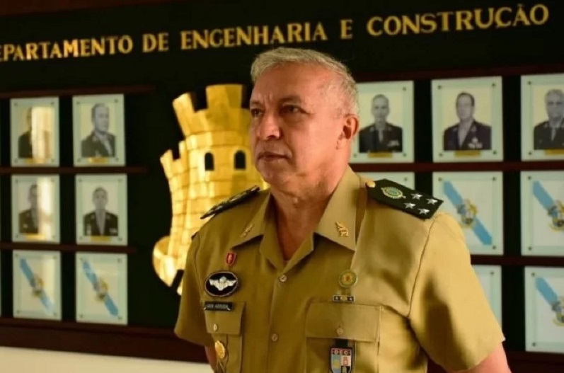 Dismissed army chief Júlio Cesar de Arruda