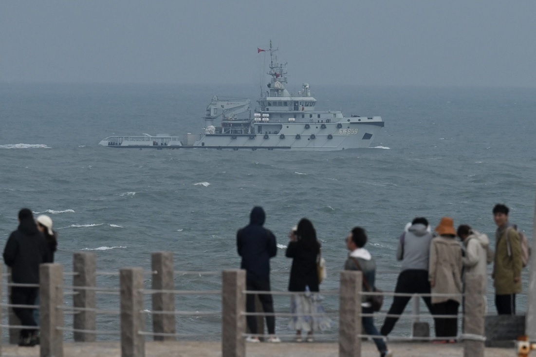 A Chinese vessel sails close to Taiwan